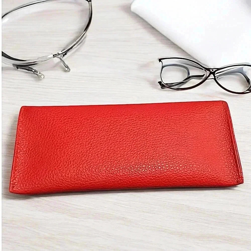 Guess Frame Glasses With Case - image 5